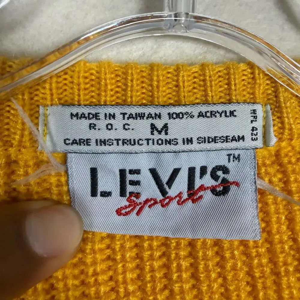 Levis small spot